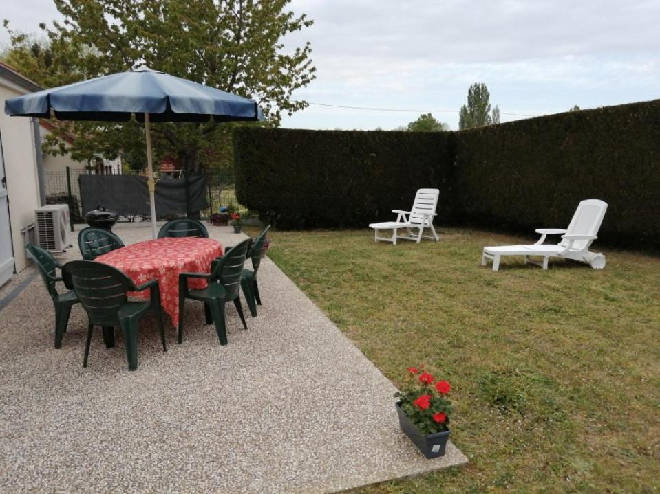 Maison Independante Lailly-en-Val Bagian luar foto